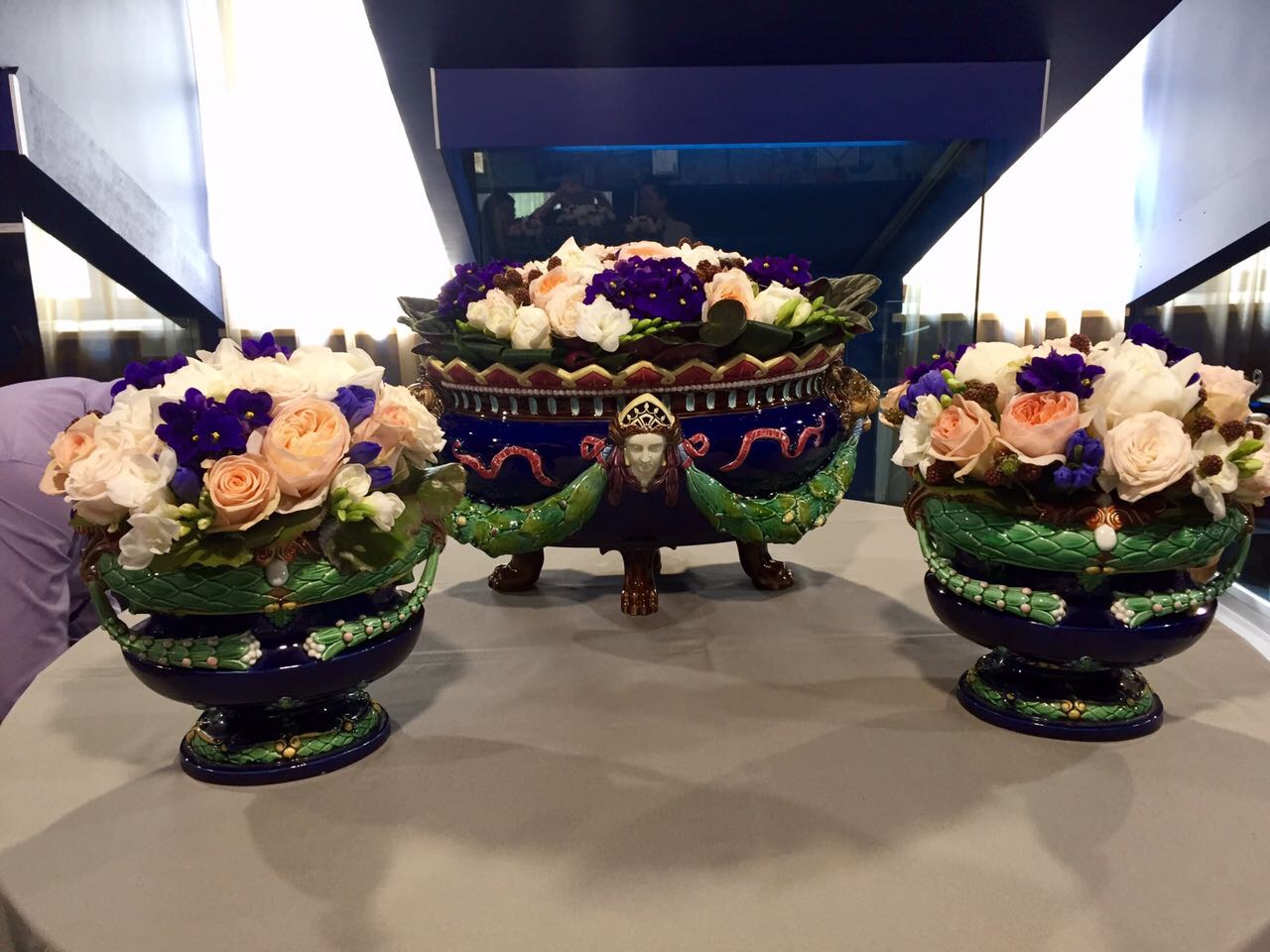 ВЫСТАВКА КОЛЛЕКЦИОННОГО СТАРИННОГО ФАРФОРА.